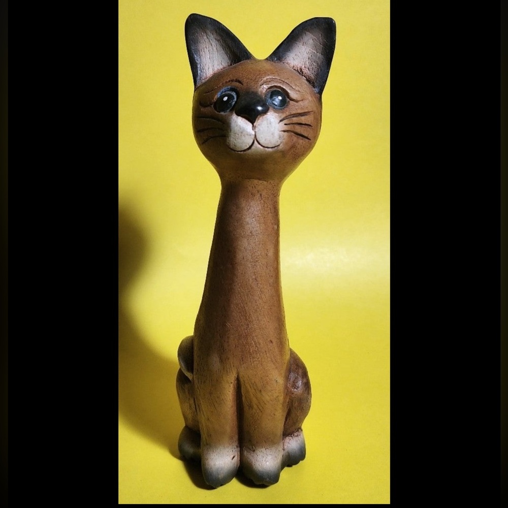8” Hand Carved Wooden Tabby Cat - Picture 2 of 6